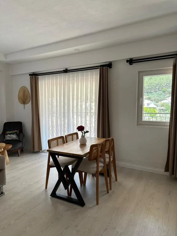 2+1 Daire,Bahçe Manzaralı,Balkonlu