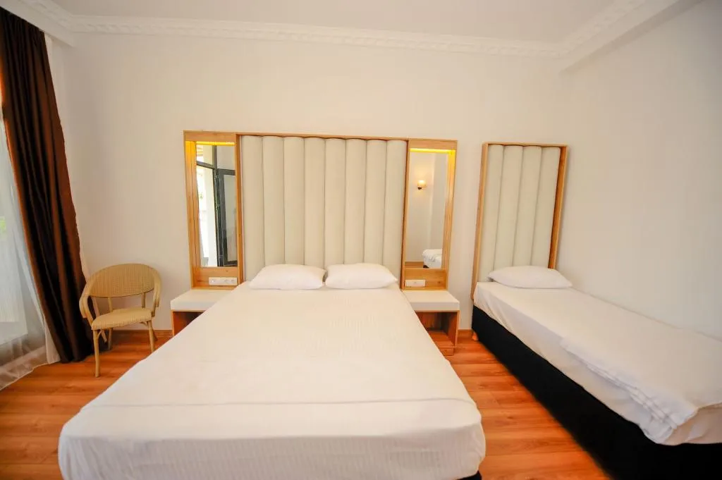 Standart Deniz Manzaralı Üç Kişilik Oda