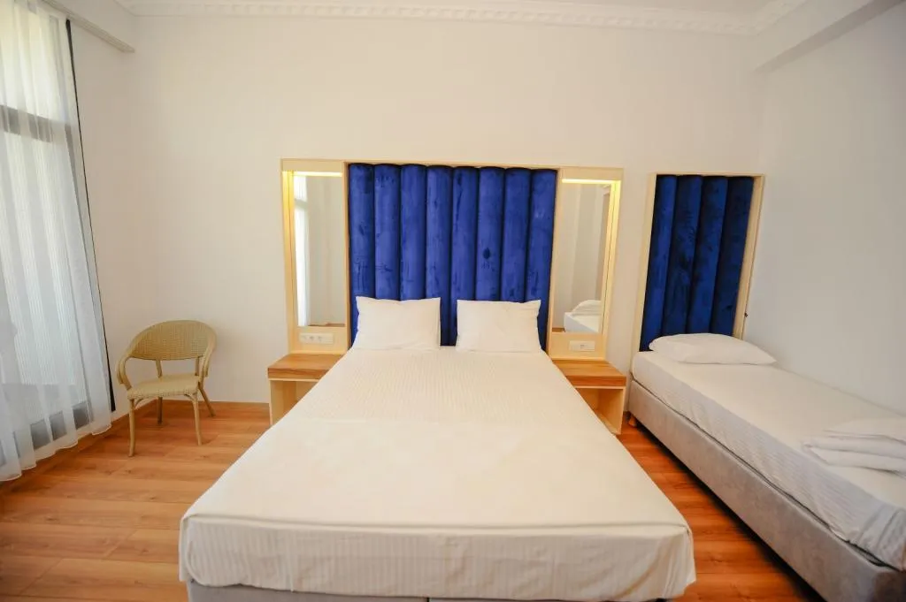 Standart Deniz Manzaralı Üç Kişilik Oda