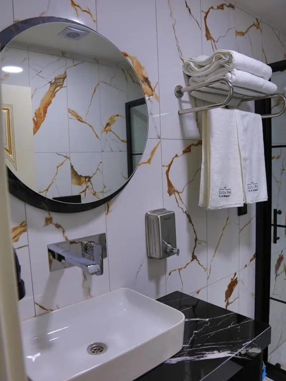 Suite,Deniz ve Doğa Manzaralı,Balkonlu