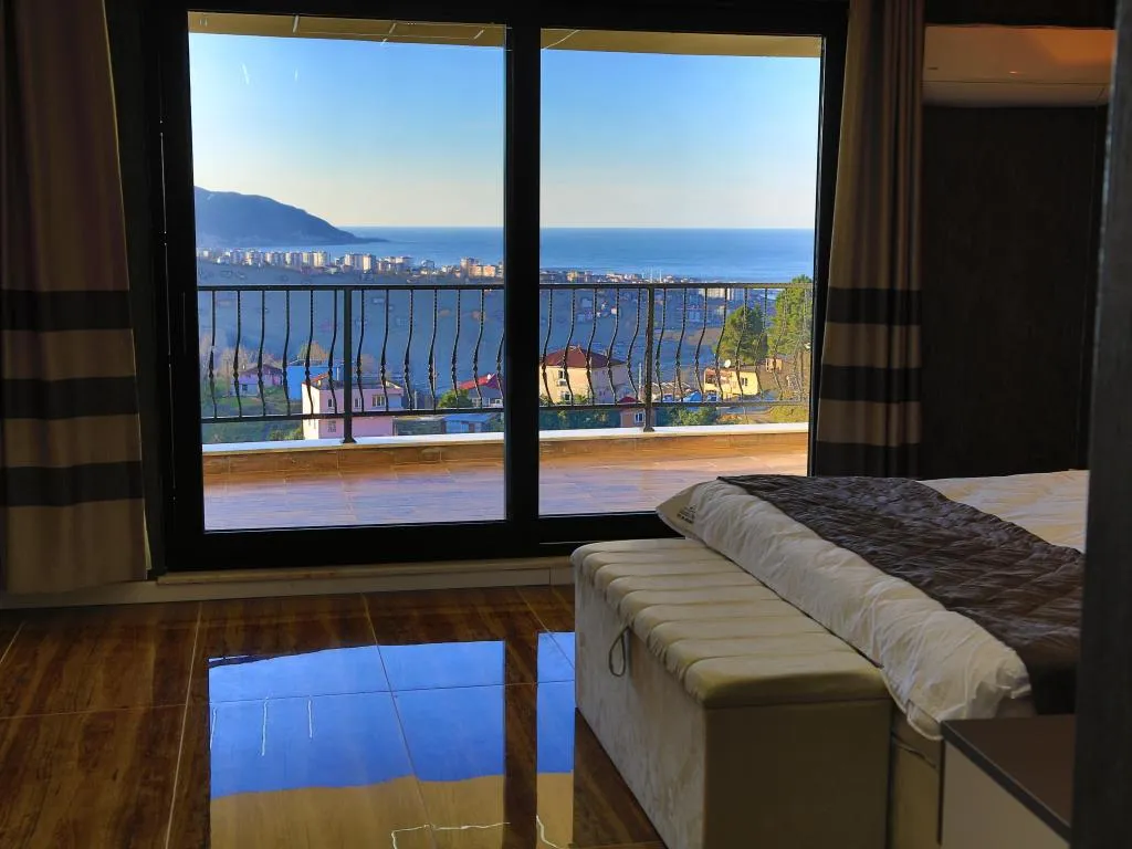 Suite,Deniz ve Doğa Manzaralı,Balkonlu