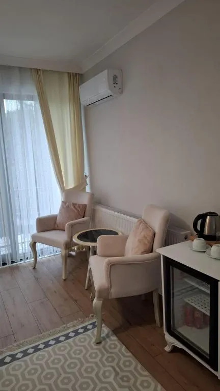 4-GÜL ODASI DENİZ MANZARALI