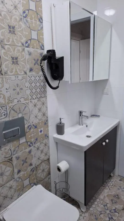 6-LAVANTA DENİZ MANZARALI ODA
