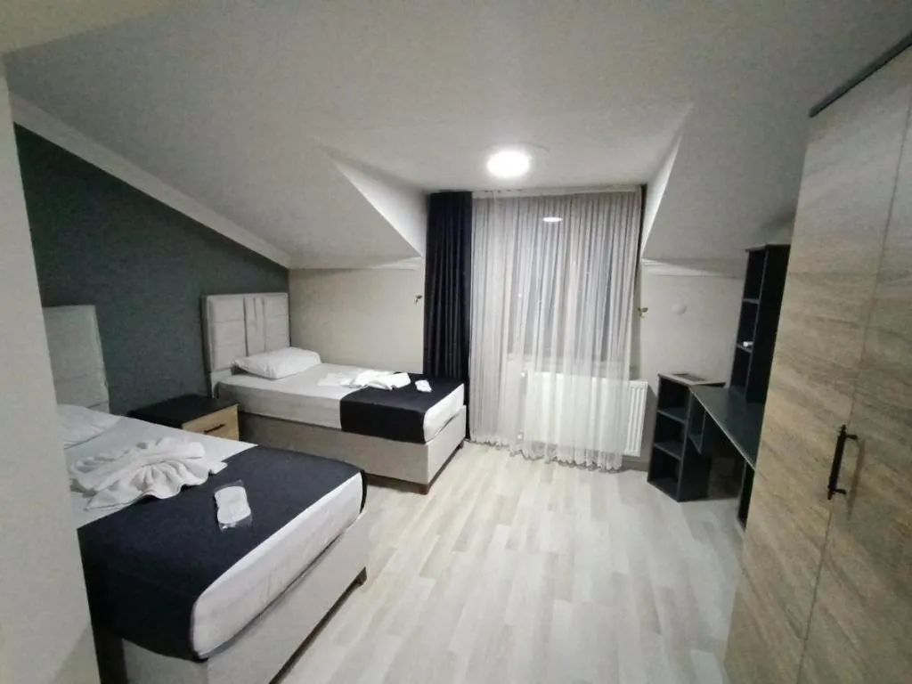 STANDART ODA ÜÇ KİŞİLİK