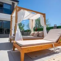 Jakuzili havuzlu bungalov