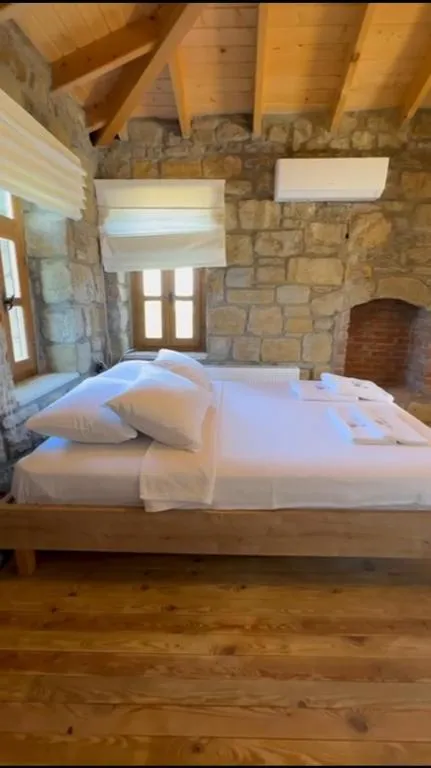 Suite Oda Balkonlu,Deniz ve Bahçe Manzaralı,2. Kat Balkonlu