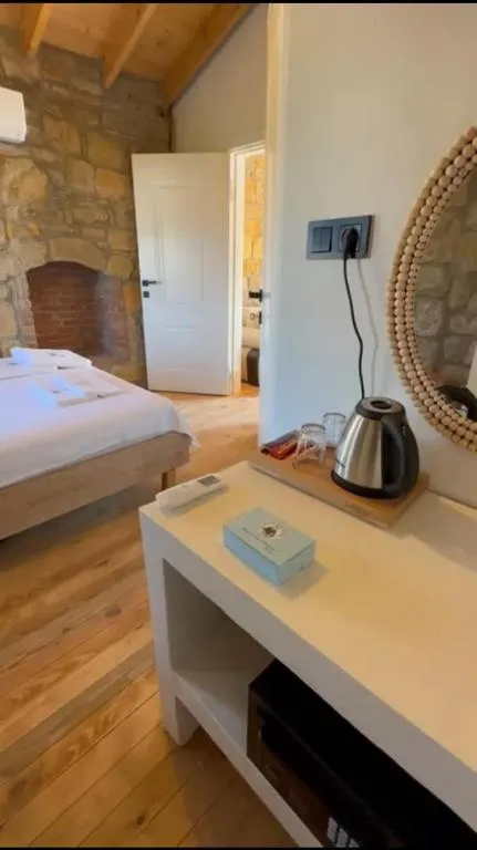 Suite Oda Balkonlu,Deniz ve Bahçe Manzaralı,2. Kat Balkonlu