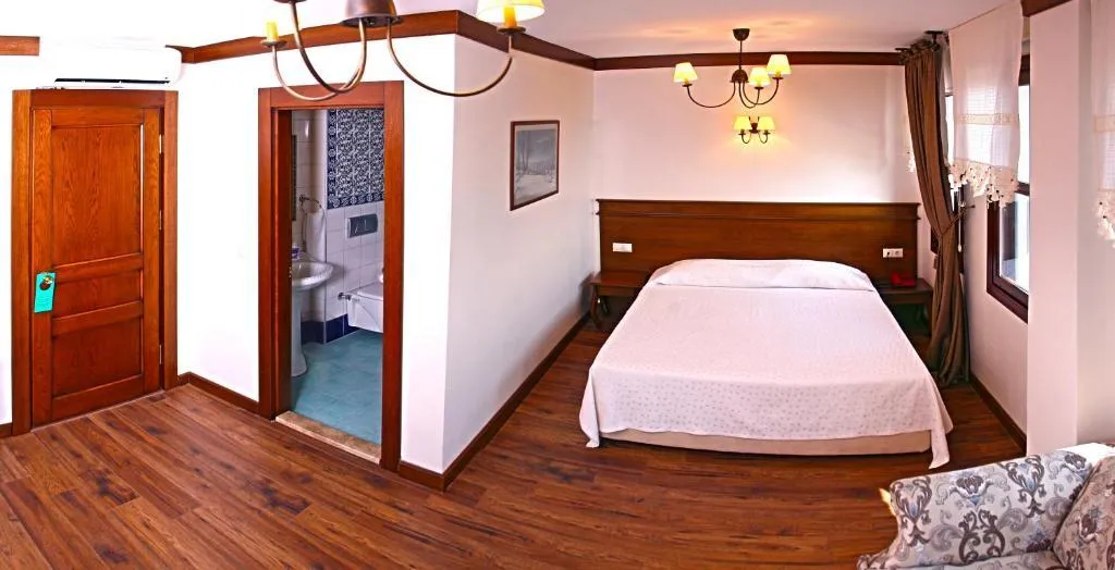Suite,Şehir Manzaralı,Klimalı