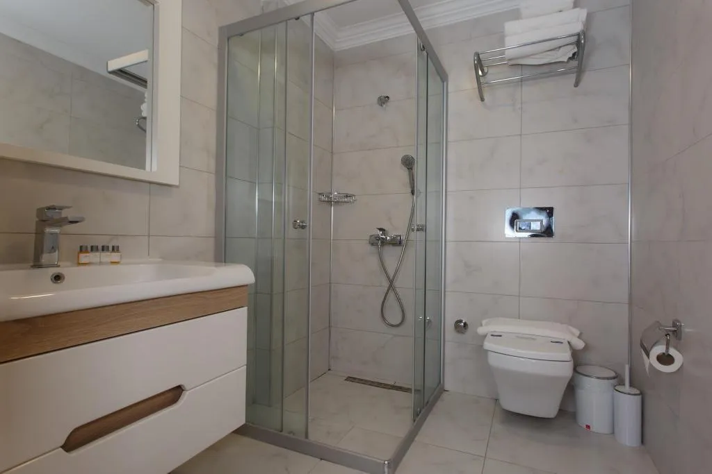 Deluxe Oda,Kısmi Deniz Manzaralı,Balkonlu