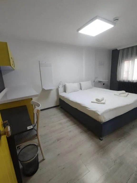 Standart Çift Kişilik Büyük Yataklı Oda