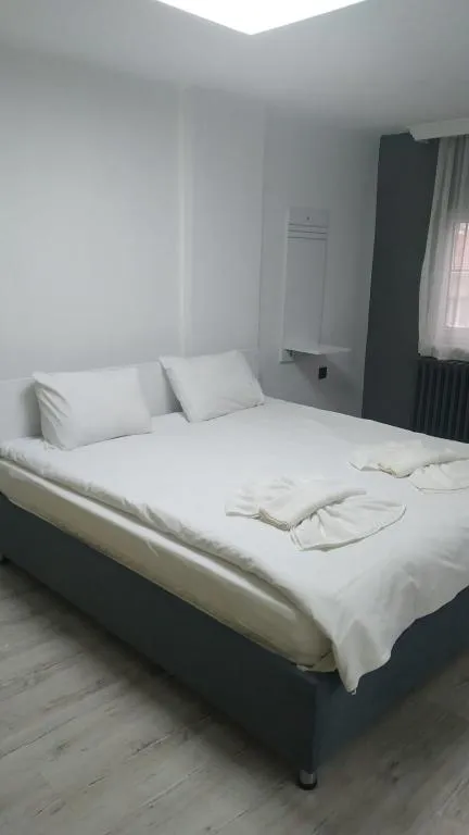 Standart Çift Kişilik Büyük Yataklı Oda