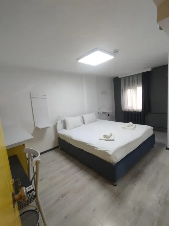 Standart Çift Kişilik Büyük Yataklı Oda