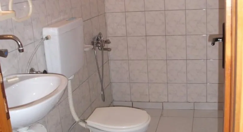 Triple,Bahçe Manzaralı