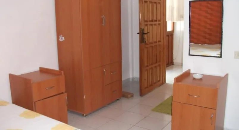 Triple,Bahçe Manzaralı