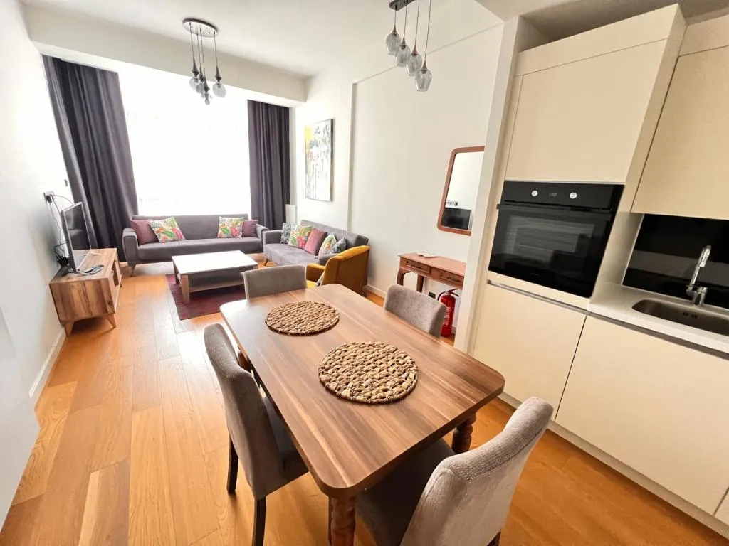 Daire-Tek Yatak Odalı,Şehir Manzaralı,Mutfaklı