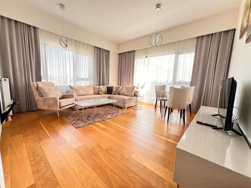 Daire-Tek Yatak Odalı,Şehir Manzaralı,Mutfaklı