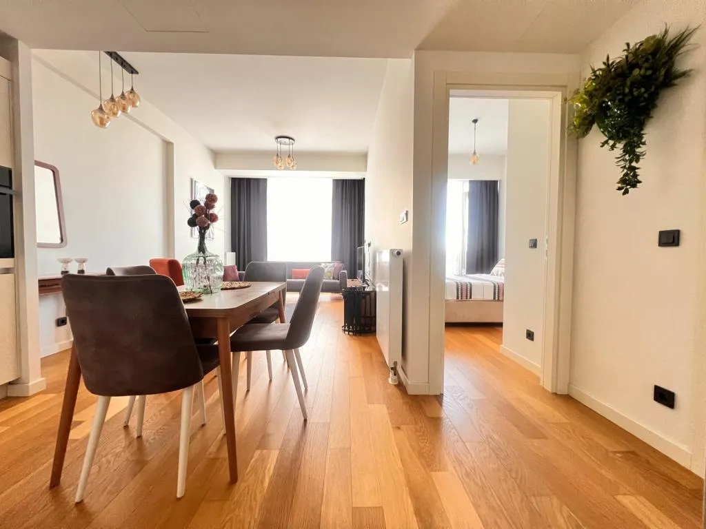 Daire-Tek Yatak Odalı,Şehir Manzaralı,Mutfaklı