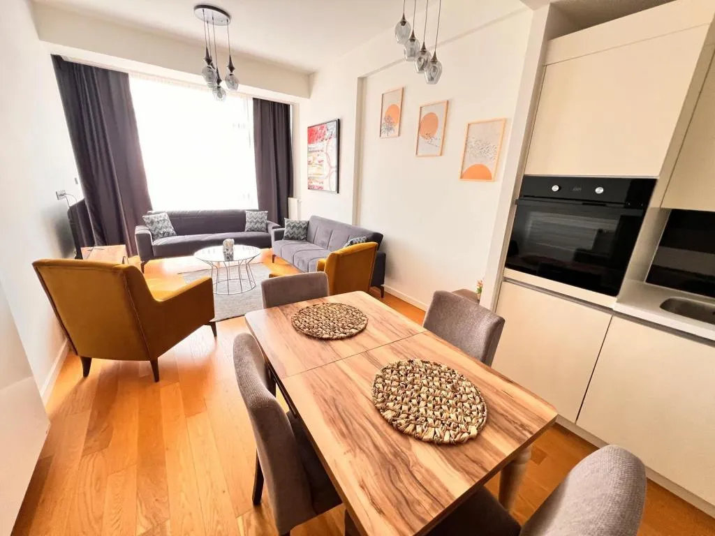 Daire-Tek Yatak Odalı,Şehir Manzaralı,Mutfaklı