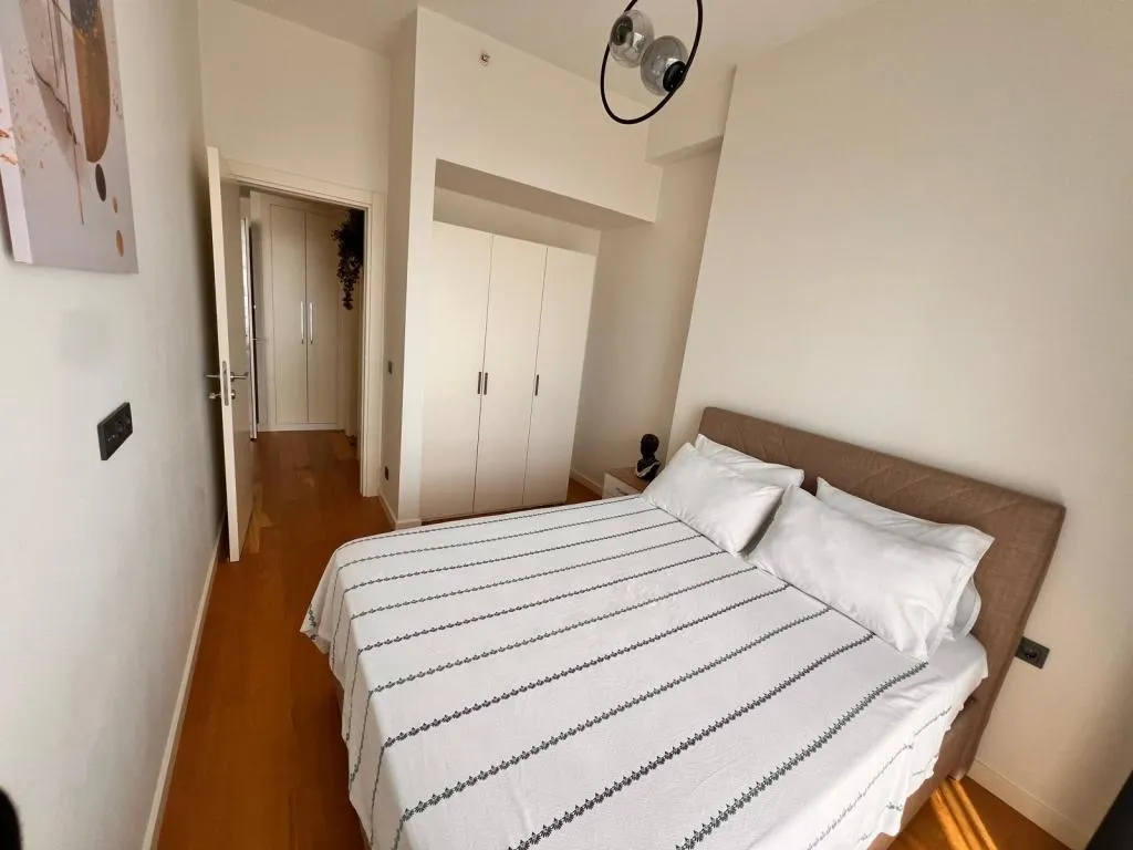 Daire-Tek Yatak Odalı,Şehir Manzaralı,Mutfaklı