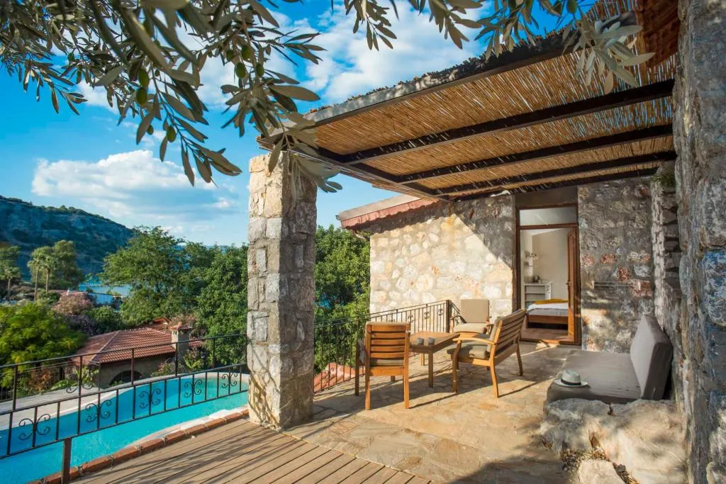 Deluxe Taş Oda,Kara veya Kısmi Deniz Manzaralı,Büyük Yataklı
