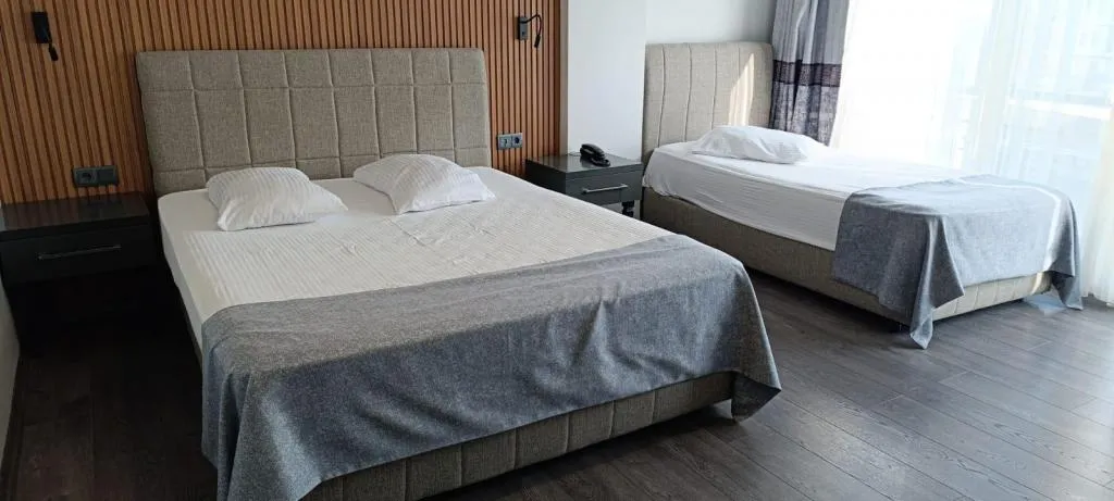 Suite,Nehir Manzaralı,Klimalı