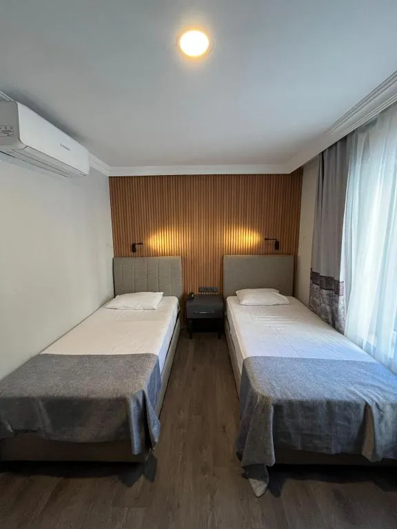 Standart Twin Room,Sokak Manzaralı,Klimalı