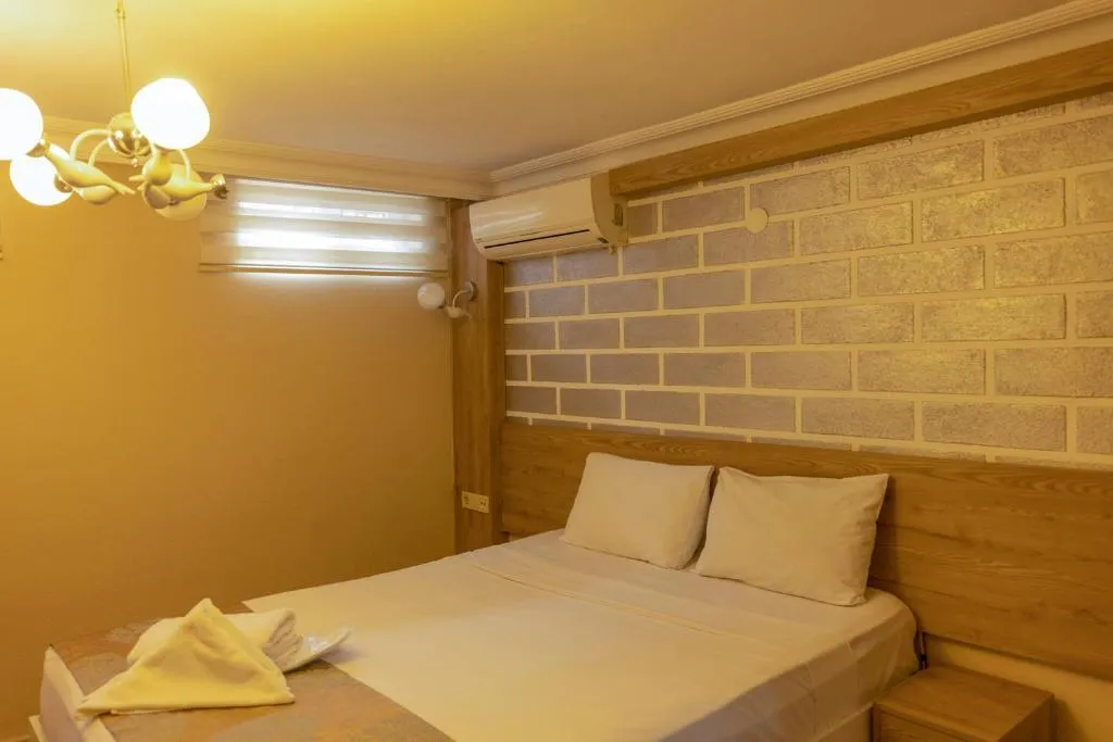 Economy Room