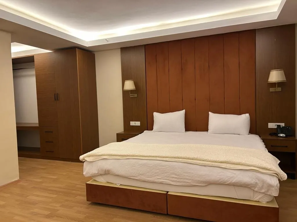 Tek Kişilik,Şehir Manzaralı