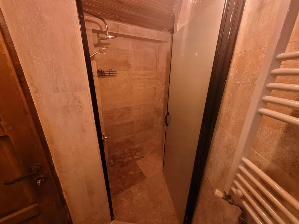 STONE ROOM 103