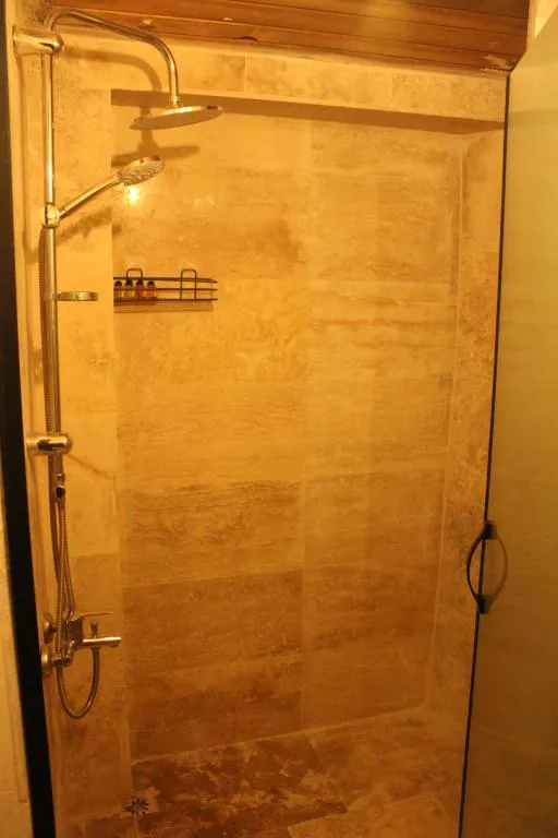 STONE ROOM 103