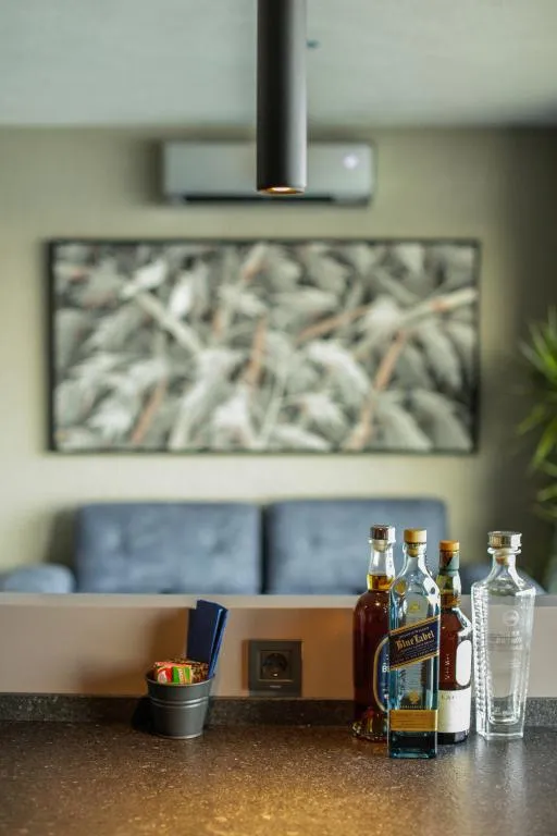 Surfer Caravan Gastro Pub & Gorilla Suite