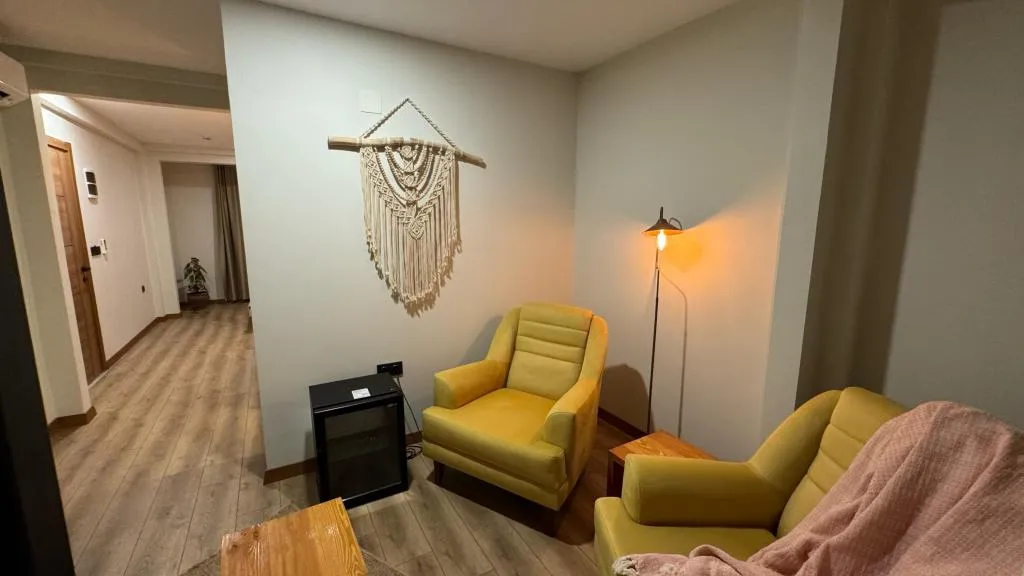 Aile Odası,Havuz Manzaralı,Fransız Balkonlu