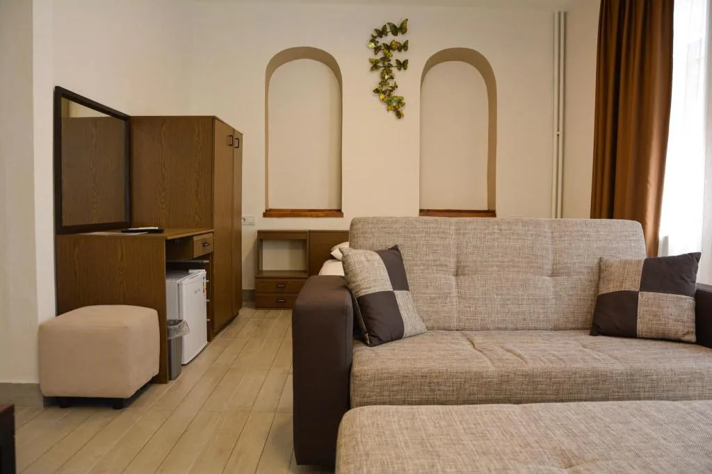 Geniş Standart Oda,Bahçe Manzaralı