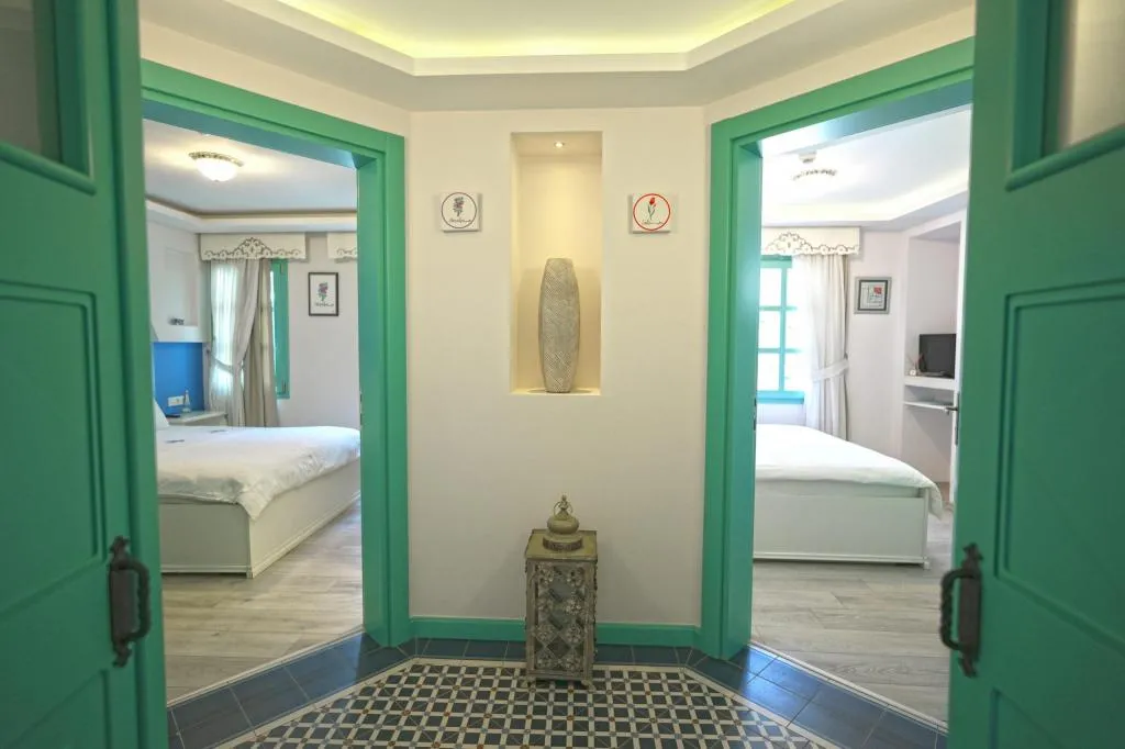Aile Odası,Sokak Manzaralı