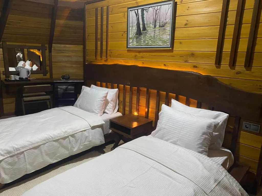 Bungalov İki Tek kişilik Yataklı