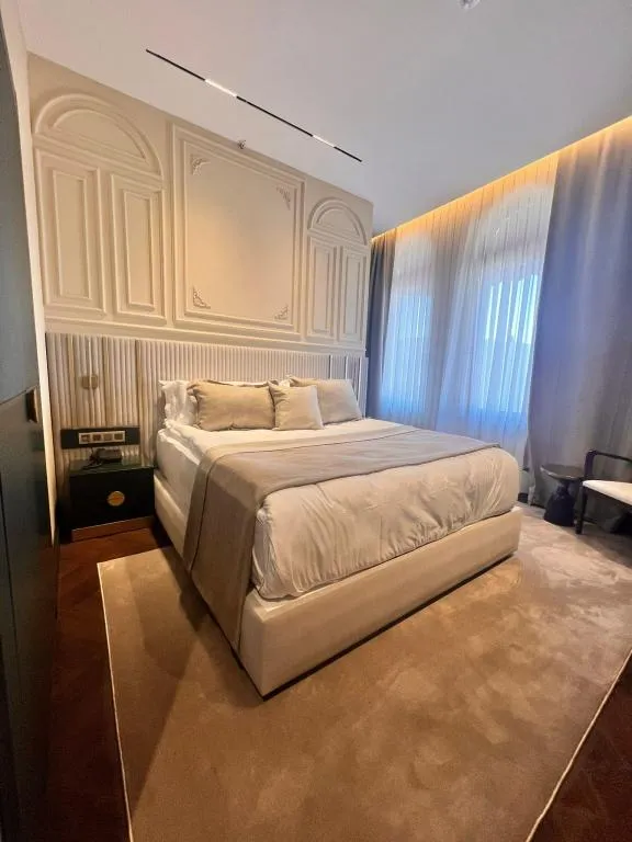 King Suit,Şehir Manzaralı