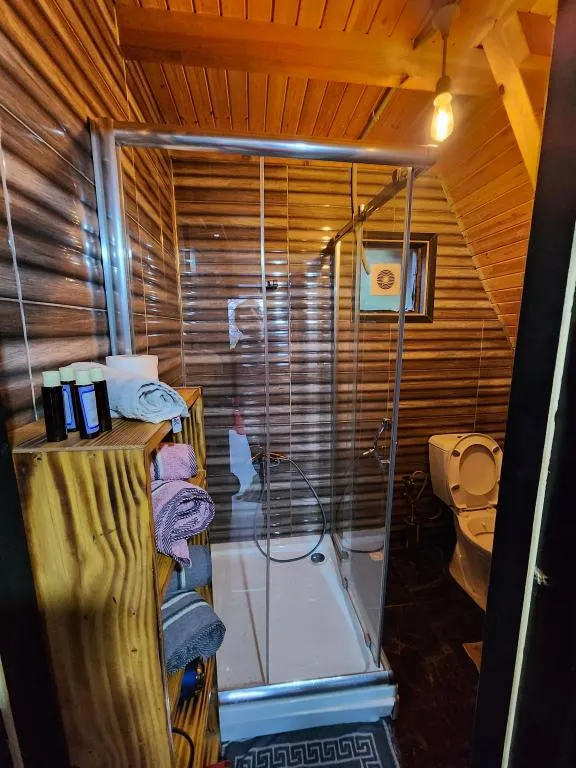 01 Isıtımalı Havuzlu Jakuzili Bungalov