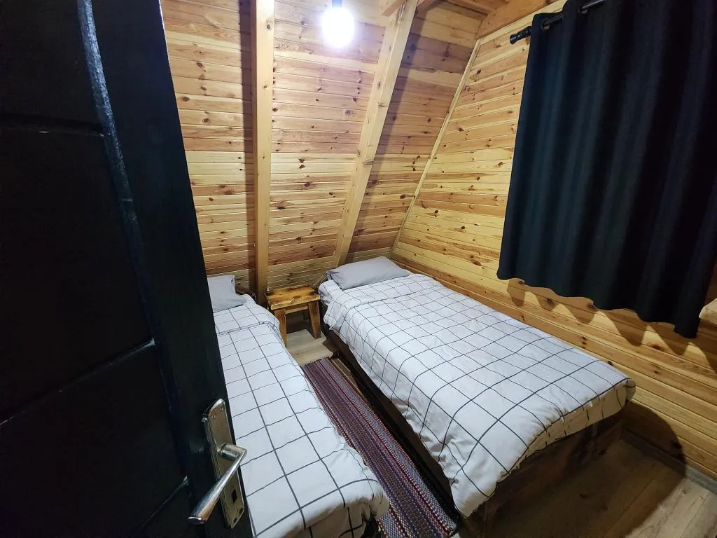 01 Isıtımalı Havuzlu Jakuzili Bungalov