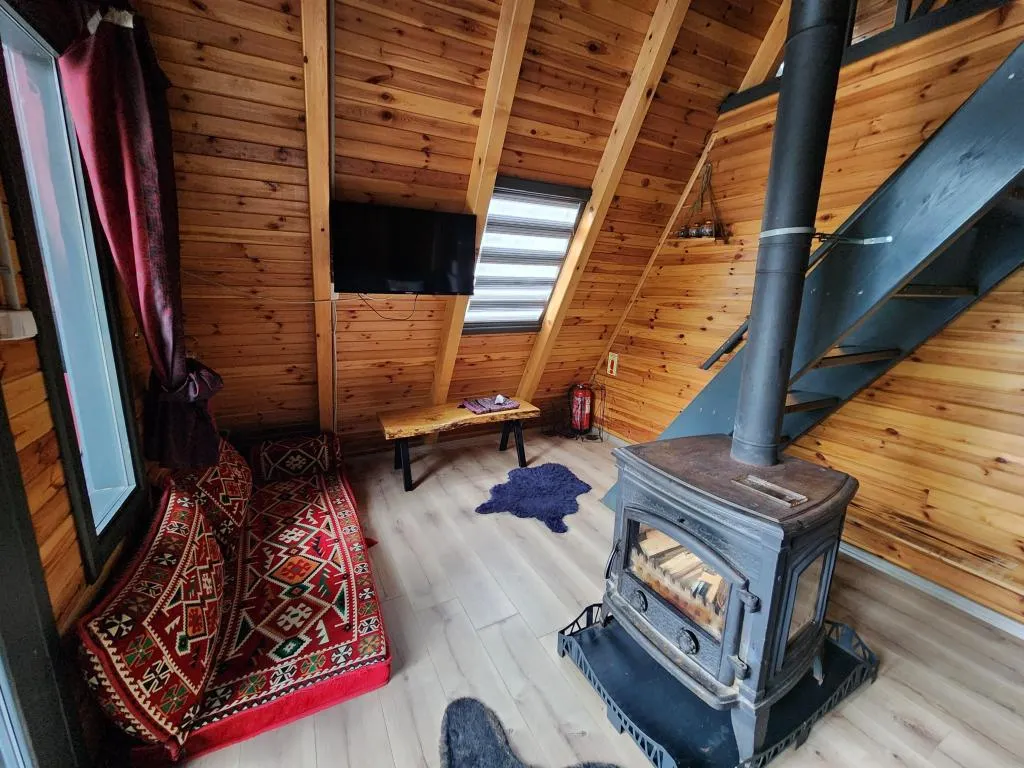 02 Isıtımalı Oval Havuzlu Bungalov