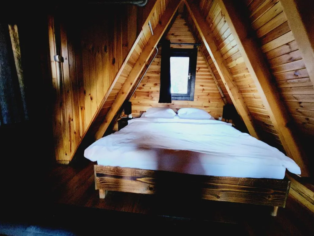 02 Isıtımalı Oval Havuzlu Bungalov