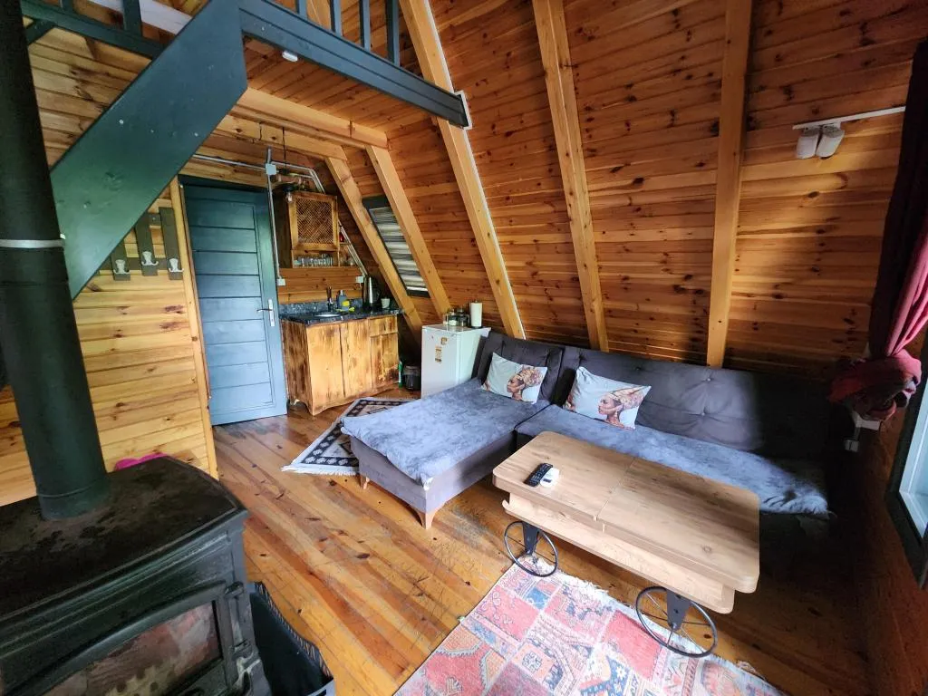 02 Isıtımalı Oval Havuzlu Bungalov