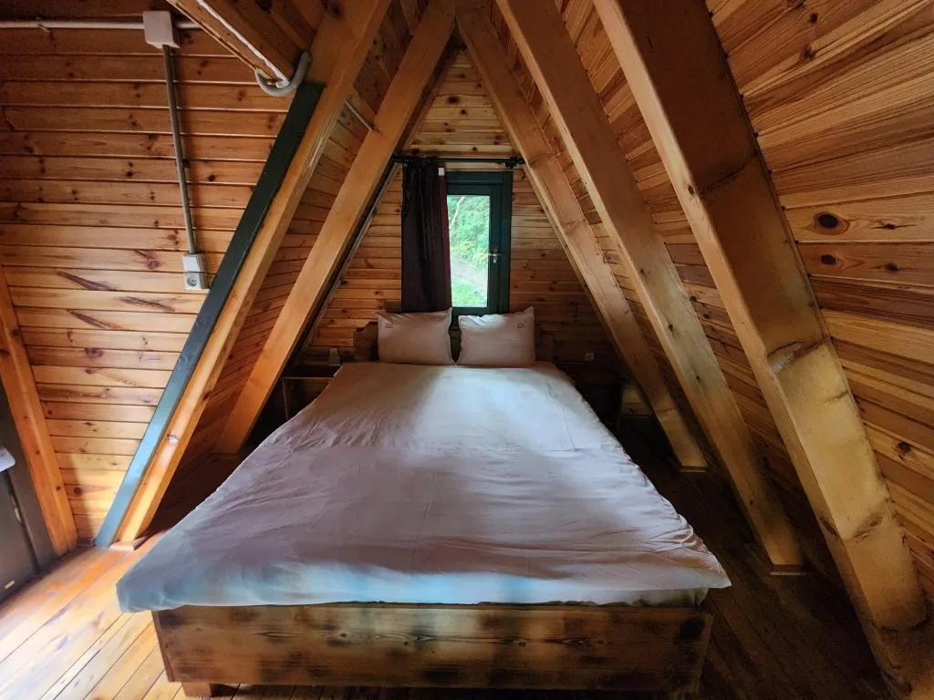 02 Isıtımalı Oval Havuzlu Bungalov