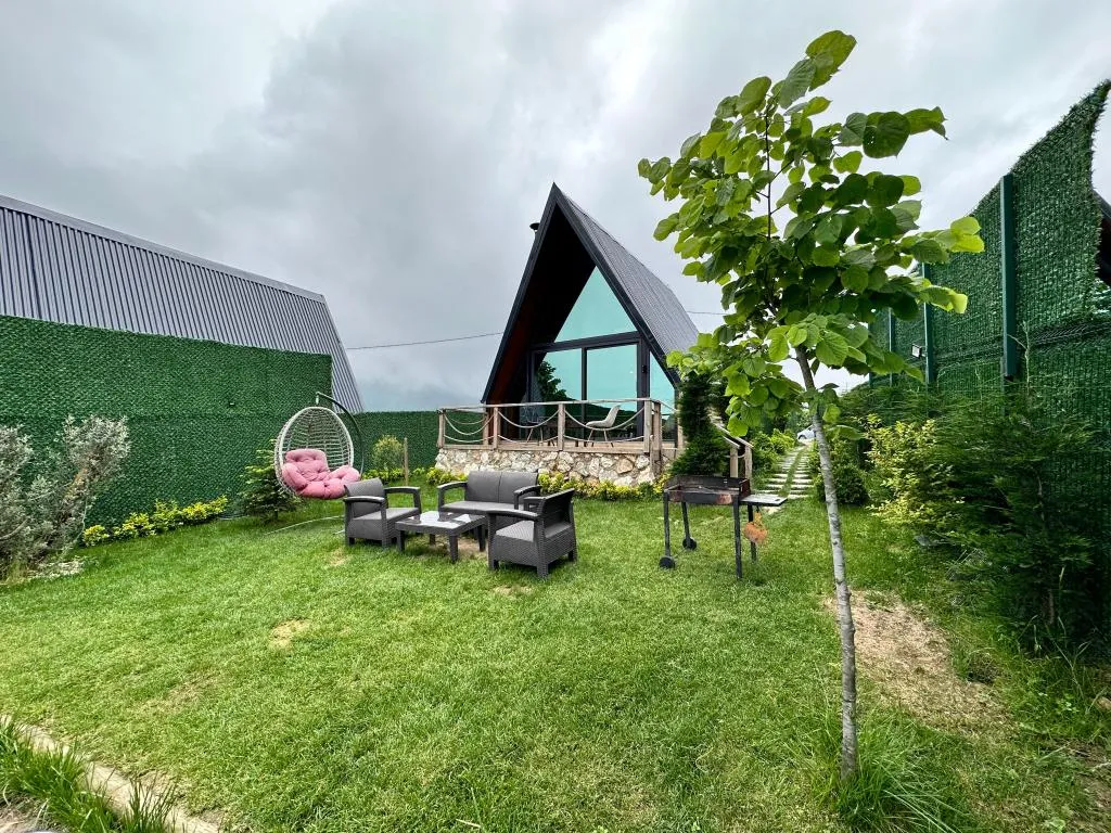 Jakuzili Bungalow ,Dağ veya Havuz Manzaralı,Özel Havuzlu (Isıtmasız)