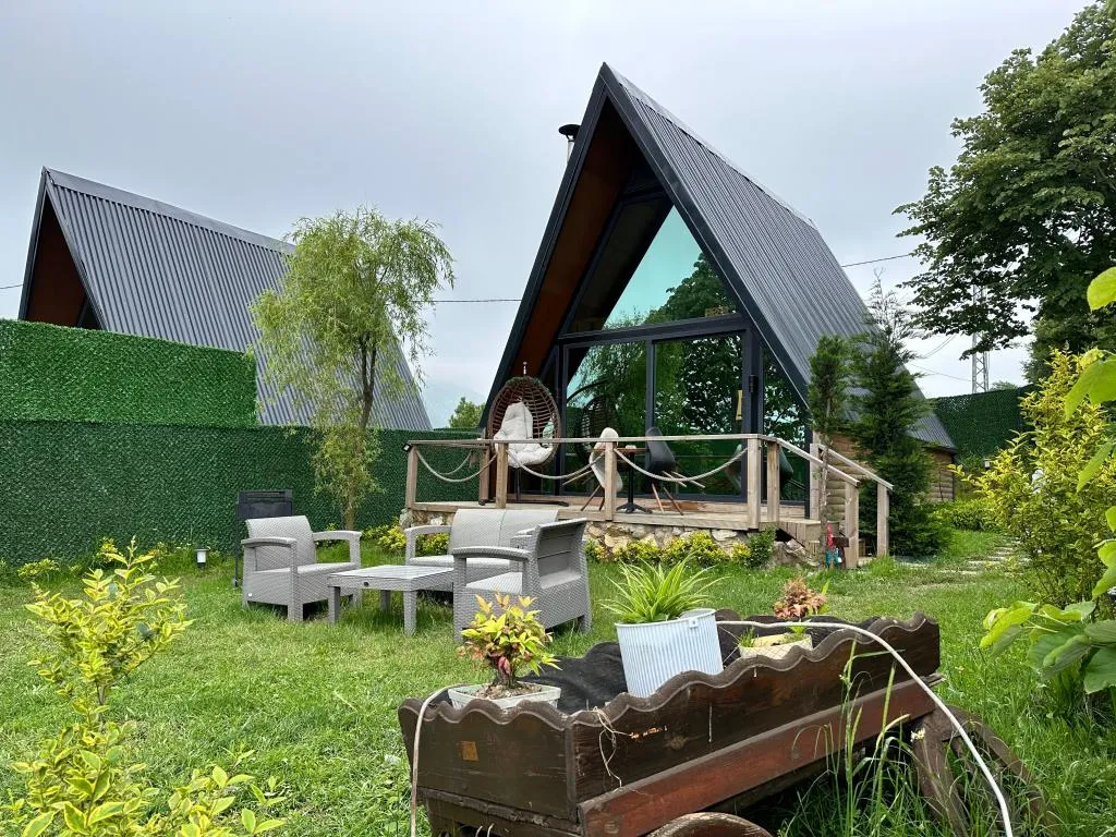 Jakuzili Bungalow ,Dağ veya Havuz Manzaralı,Özel Havuzlu (Isıtmasız)