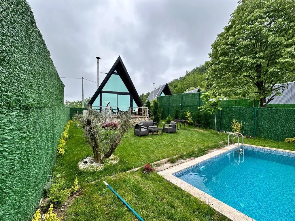 Jakuzili Bungalow ,Dağ veya Havuz Manzaralı,Özel Havuzlu (Isıtmasız)