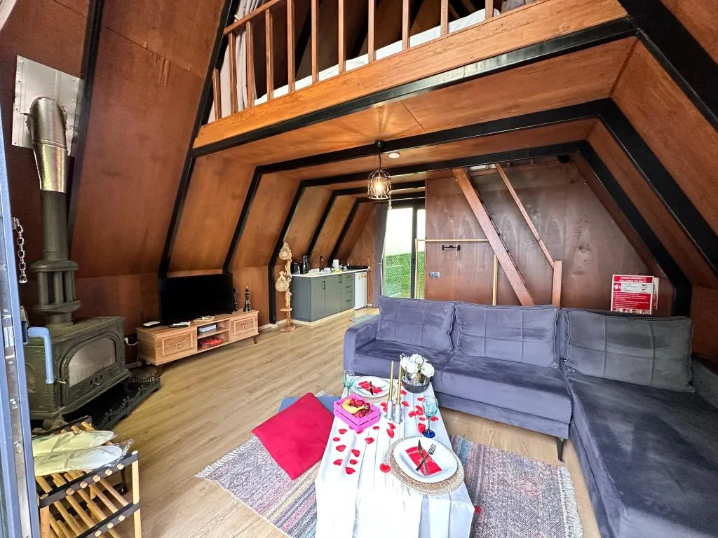 Jakuzili Bungalow ,Dağ veya Havuz Manzaralı,Özel Havuzlu (Isıtmasız)