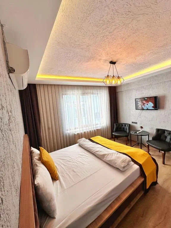 Standart Oda,Sokak Manzaralı,Büyük Yataklı