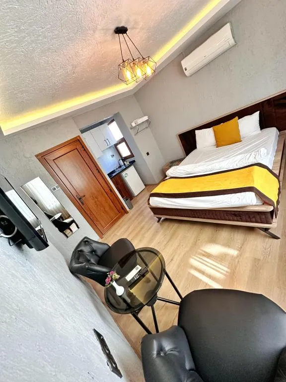 Standart Oda,Sokak Manzaralı,Büyük Yataklı