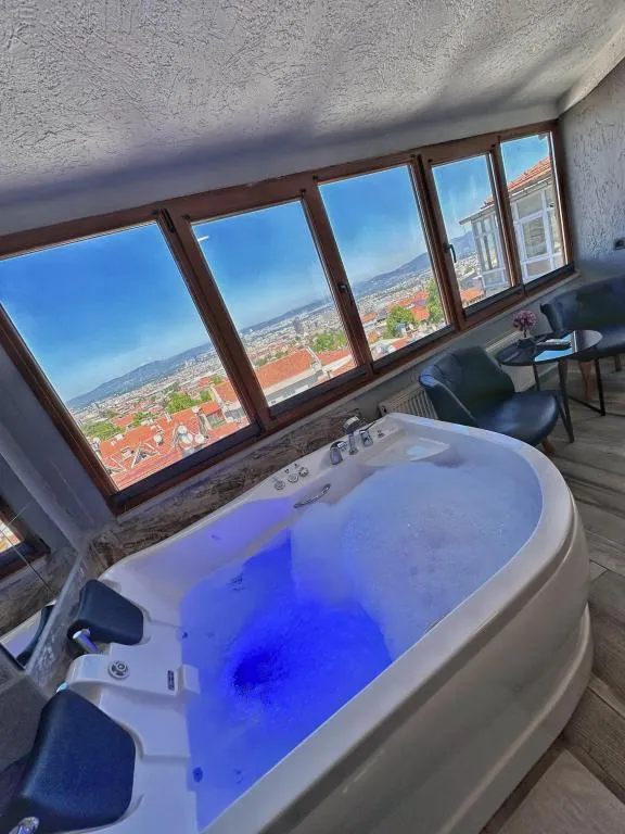 Studio,Şehir Manzaralı,Jakuzili