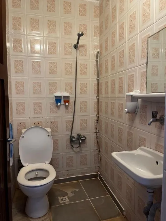 Ekonomik Oda,Avlu Manzaralı,Bahçe Katı